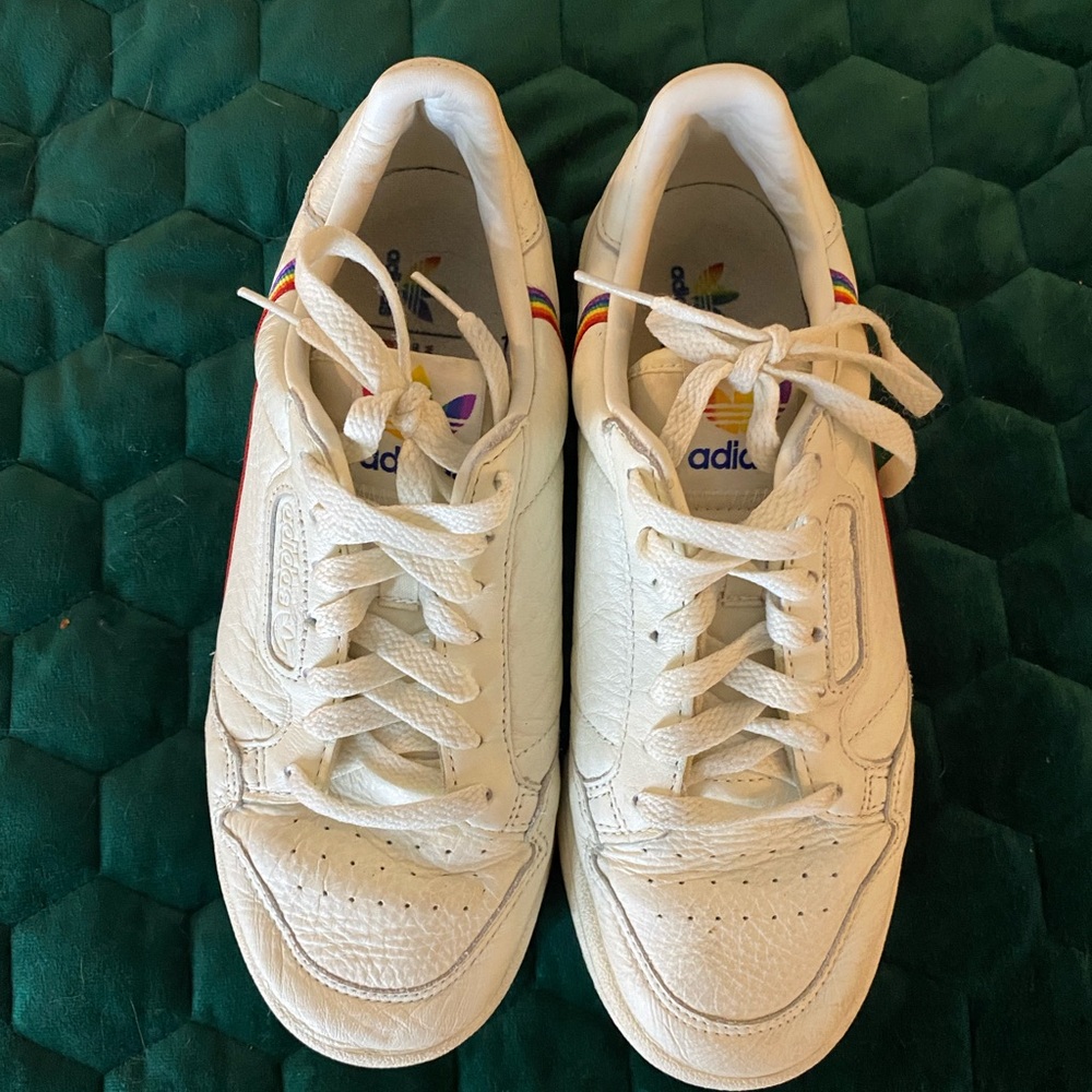 PRIDE limited ed. adidas continental’s